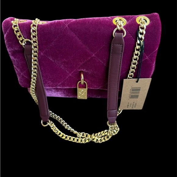 Steve Madden Rich Fuchsia Velvet Lock Shoulder Bag with Chain strap NWT - Picture 9 of 16